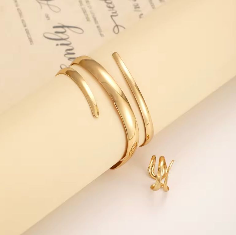 Set Turi Brazalete + Anillo Plateado